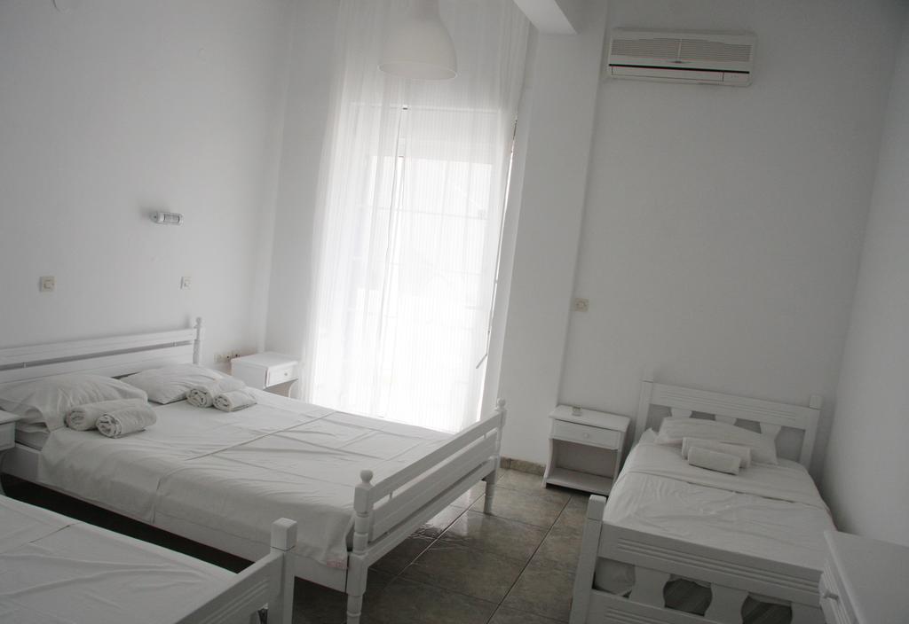 Armadoros Hotel / Ios Backpackers Dış mekan fotoğraf