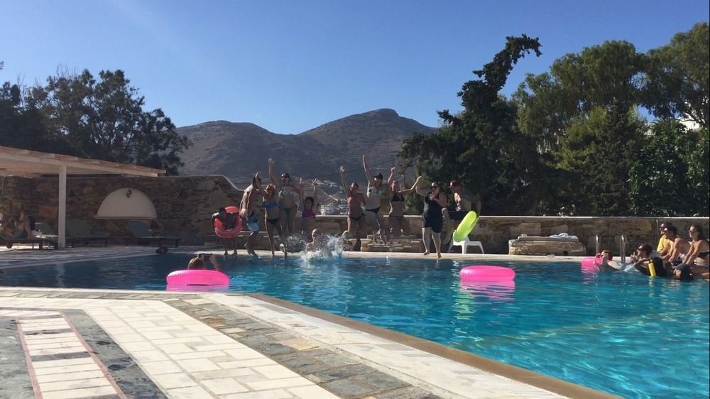 Armadoros Hotel / Ios Backpackers Dış mekan fotoğraf
