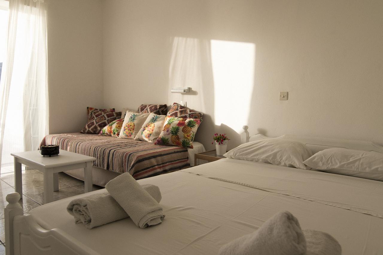 Armadoros Hotel / Ios Backpackers Dış mekan fotoğraf