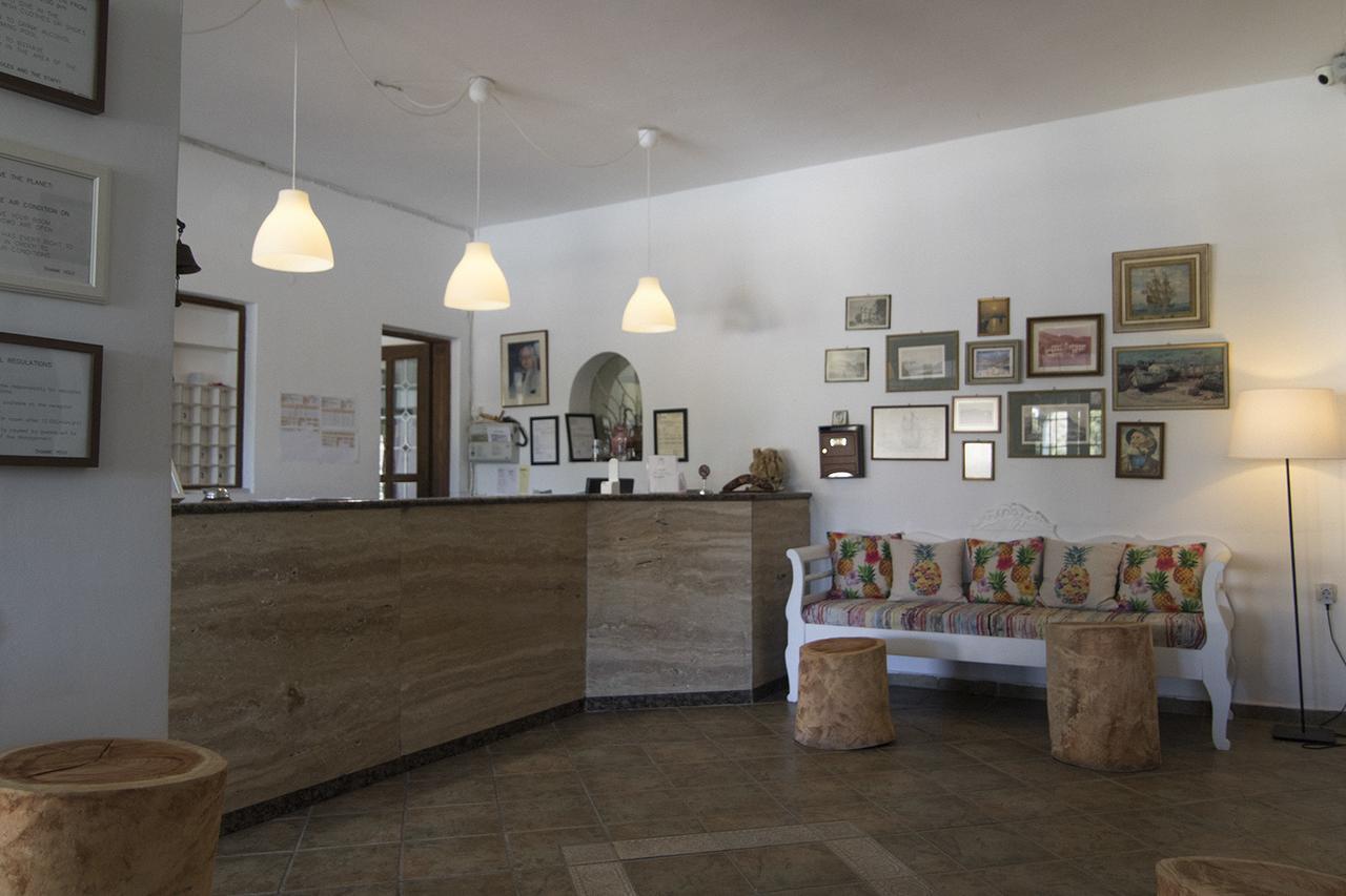 Armadoros Hotel / Ios Backpackers Dış mekan fotoğraf