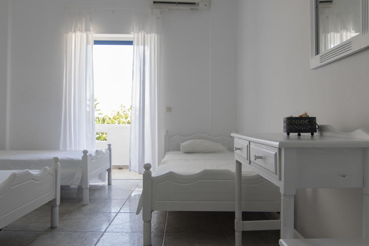 Armadoros Hotel / Ios Backpackers Dış mekan fotoğraf