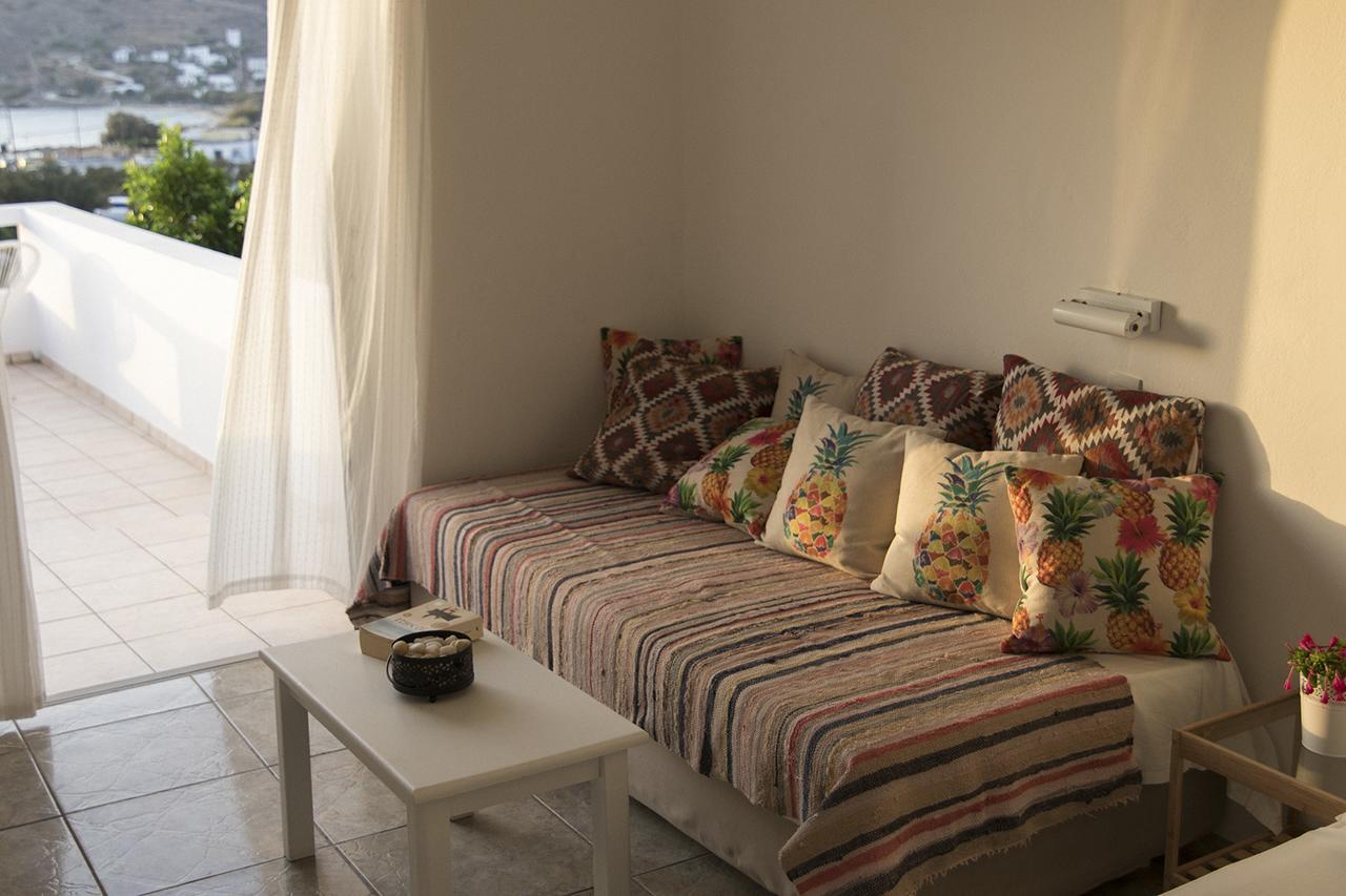 Armadoros Hotel / Ios Backpackers Dış mekan fotoğraf