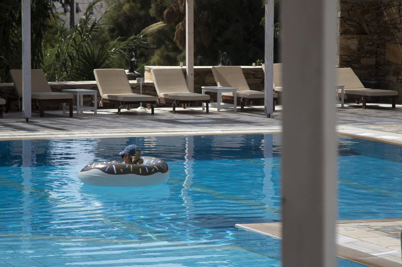 Armadoros Hotel / Ios Backpackers Dış mekan fotoğraf