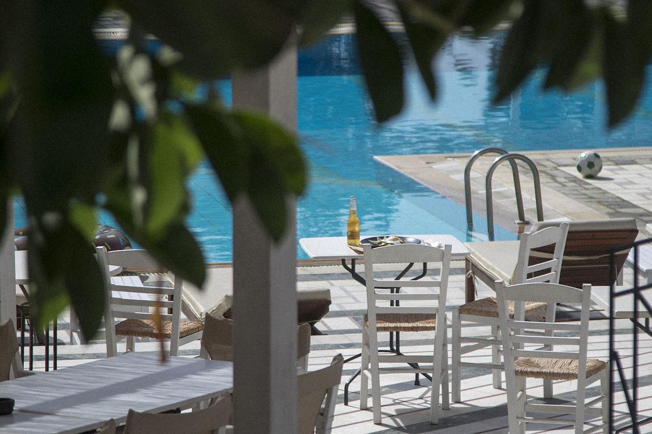 Armadoros Hotel / Ios Backpackers Dış mekan fotoğraf