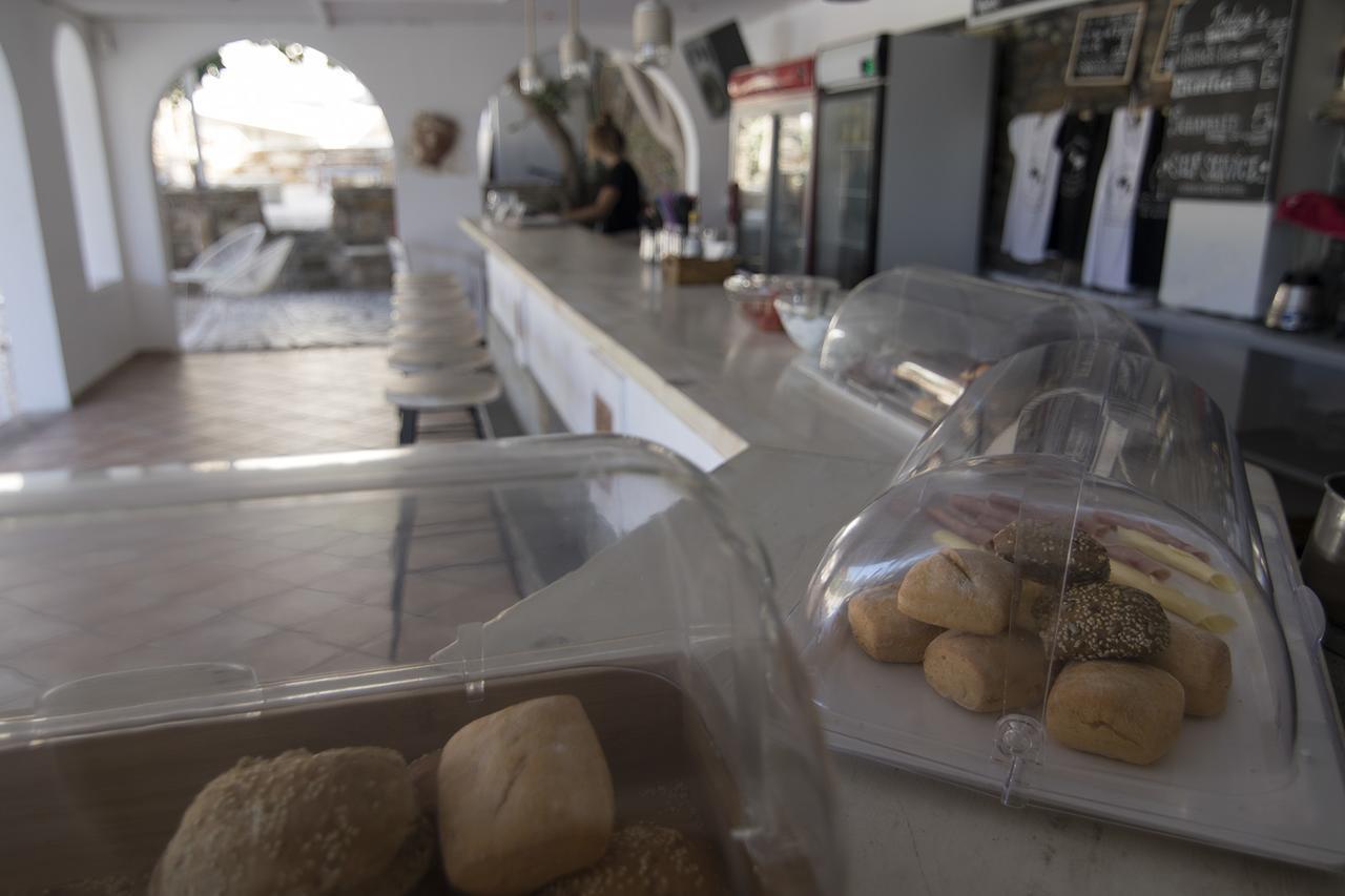Armadoros Hotel / Ios Backpackers Dış mekan fotoğraf