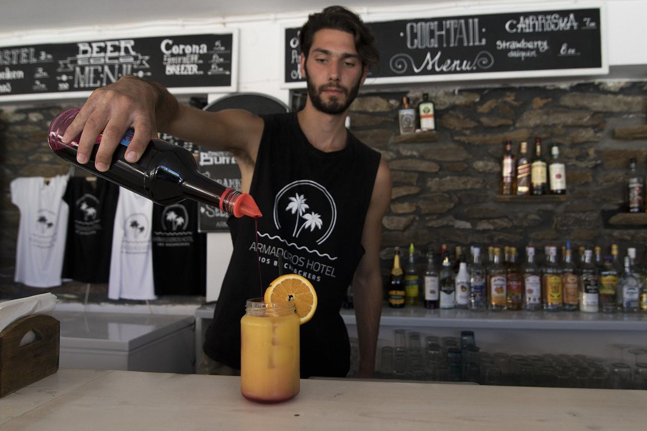 Armadoros Hotel / Ios Backpackers Dış mekan fotoğraf